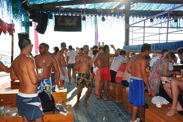Champagne Showers @ Edde Sands